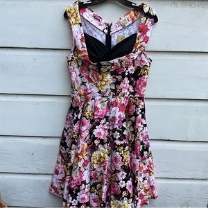 New Lindy Bop black and pink floral fit and flare 50’s style retro dress L NWT